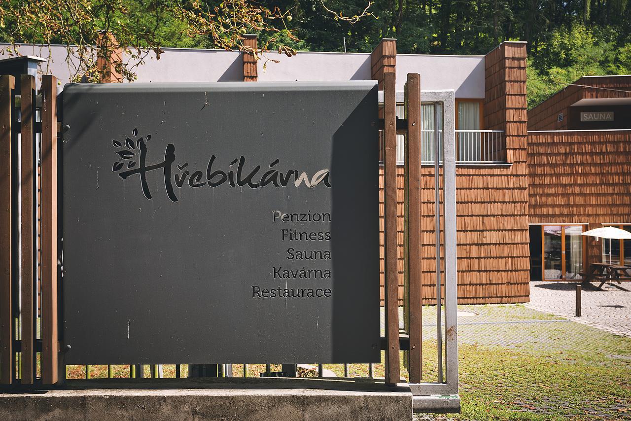 Restaurace A Pension Hrebikarna Chomutov Eksteriør bilde